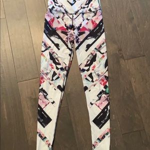 Jiva yoga pants. Size Medium